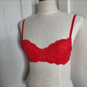 Intimo Semi-Sheer Red Lace Bra Underwire Heart Button Women's Size 32B